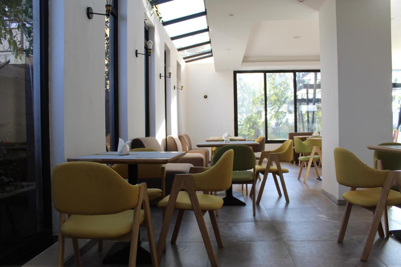 Cot Hotel  Addis Abeba Buitenkant foto