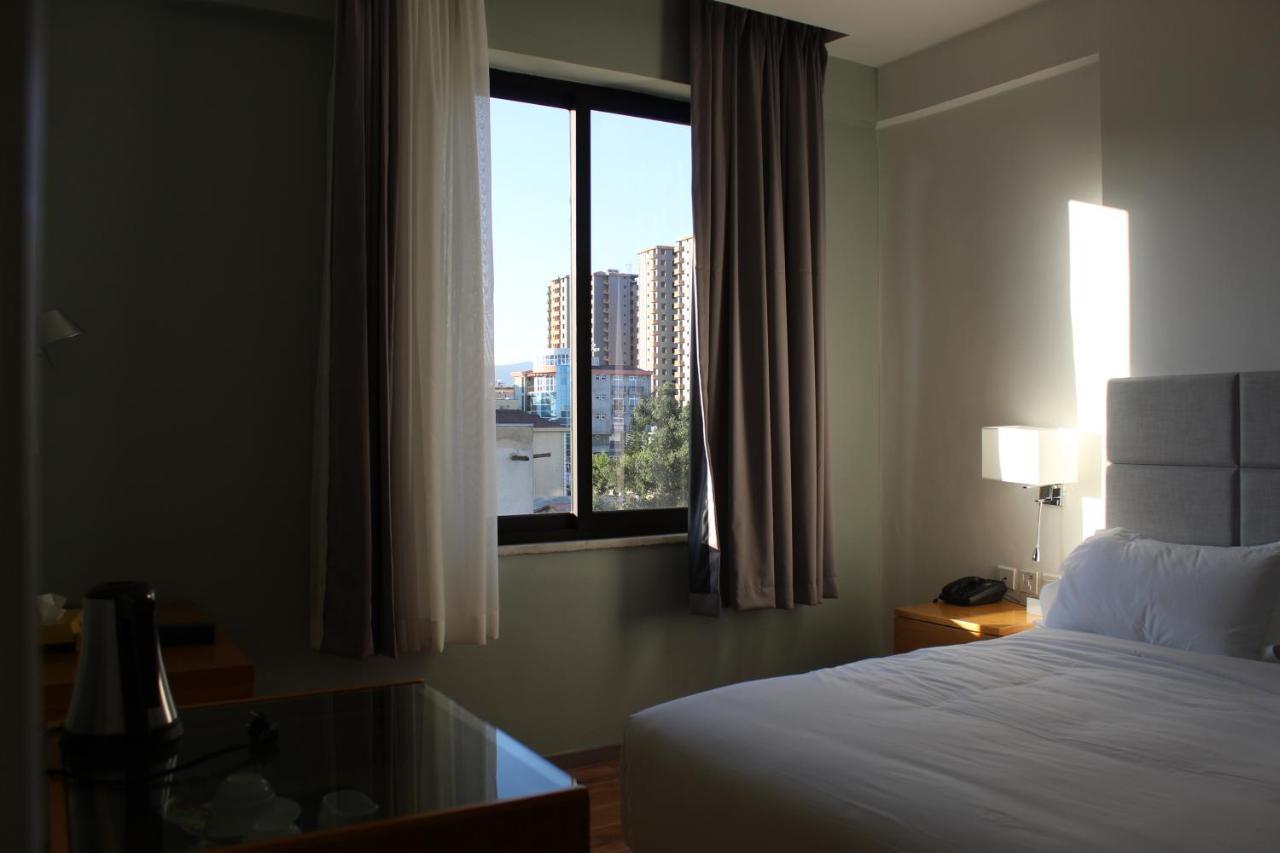 Cot Hotel  Addis Abeba Buitenkant foto